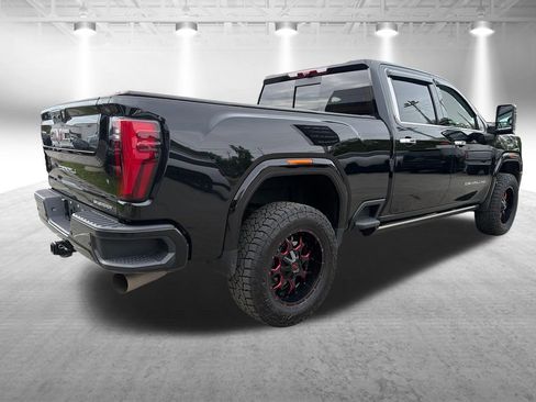Used 2024 GMC Sierra 3500 Denali Ultimate AWD/4WD image 6