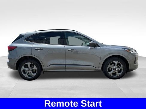 Used 2023 Ford Escape ST-Line w/ Tech Pack #1 AWD/4WD image 6