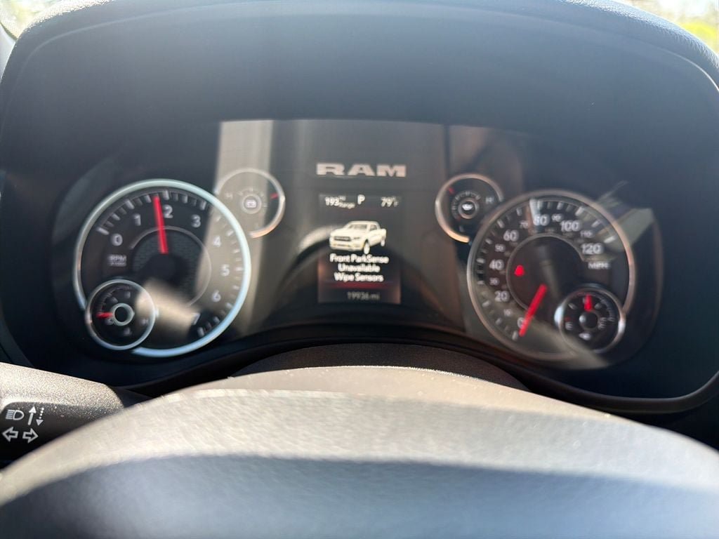 Used 2025 RAM 1500 Big Horn AWD/4WD image 23
