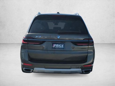 Used 2024 BMW X7 xDrive40i w/ Parking Assistance Package AWD/4WD image 7