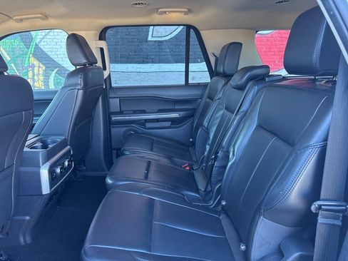 Used 2023 Ford Expedition Max XLT image 21