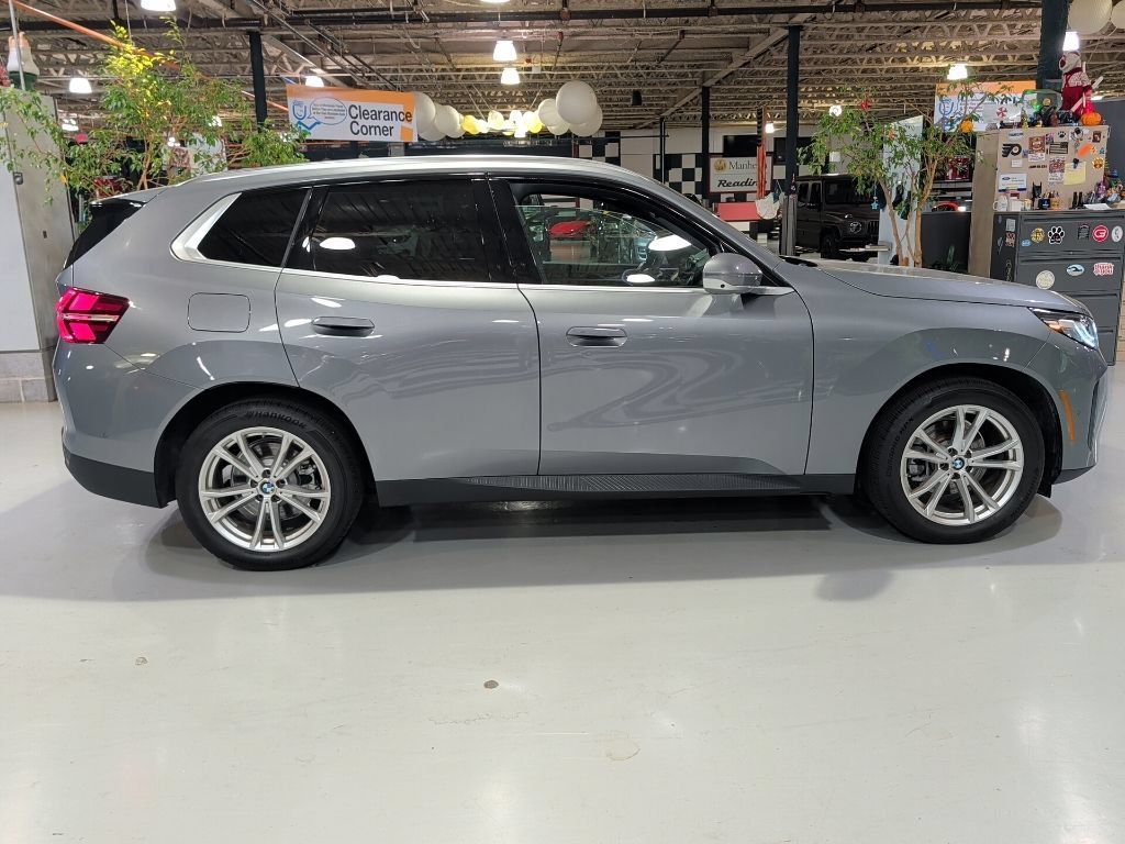 Certified 2025 BMW X3 xDrive30i AWD/4WD image 11