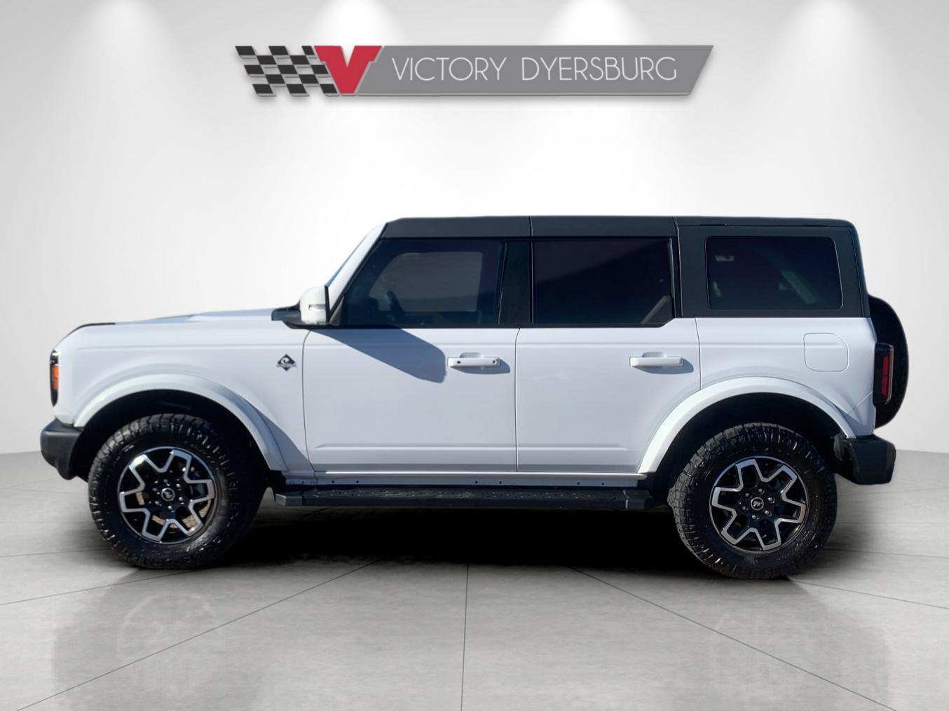 Used 2024 Ford Bronco Outer Banks AWD/4WD image 7