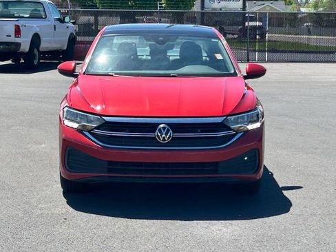 Used 2022 Volkswagen Jetta SE FWD image 9