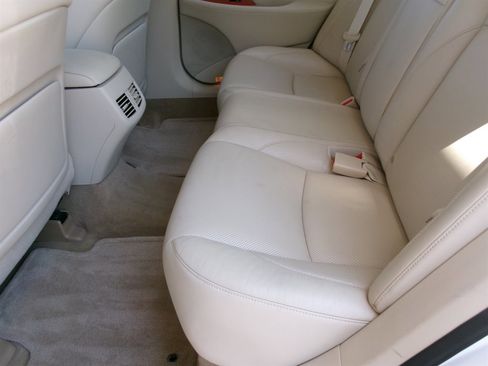 Used 2012 Lexus ES 350 image 32