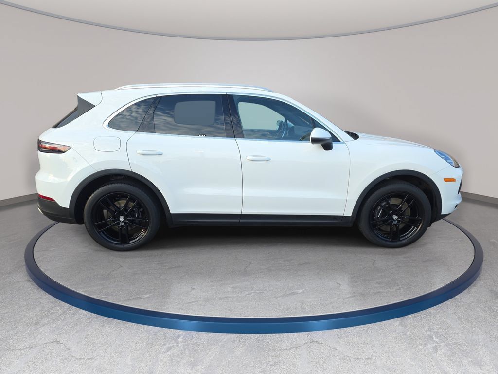 Used 2023 Porsche Cayenne AWD/4WD image 5