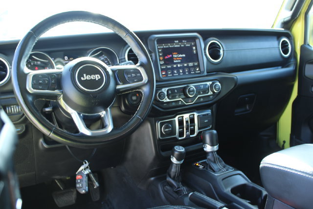 Used 2022 Jeep Wrangler Unlimited Sahara w/ Cold Weather Group AWD/4WD image 14