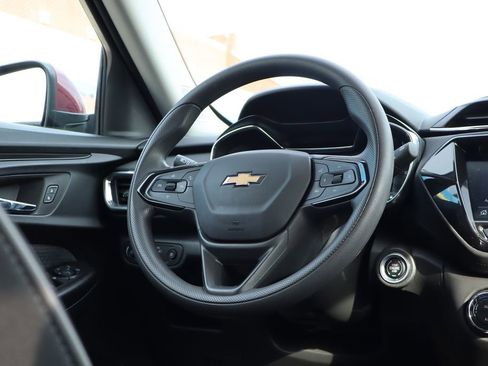 Used 2023 Chevrolet TrailBlazer LT w/ Convenience Package image 39