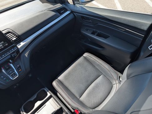 Used 2025 Honda Odyssey Sport-L image 11