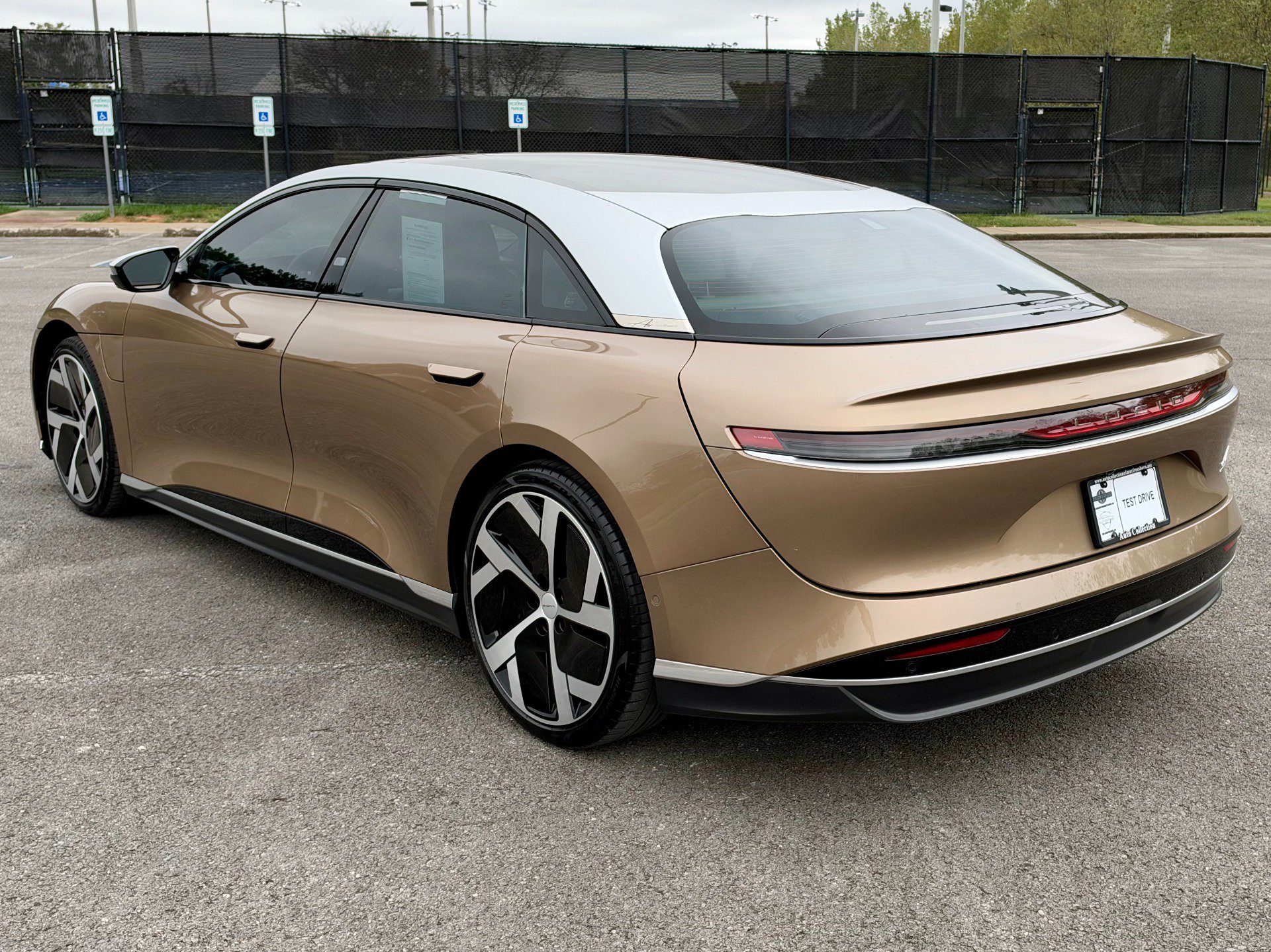 Used 2022 Lucid Air Dream Edition AWD/4WD image 4