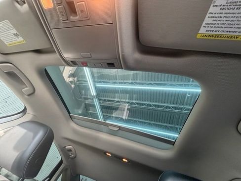 Certified 2022 Volkswagen Jetta SE image 24