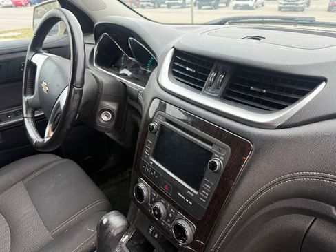 Used 2016 Chevrolet Traverse LT w/ Traveler's Package image 6