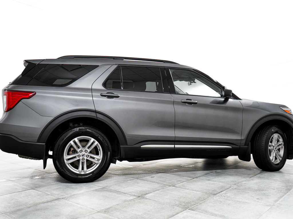 Certified 2024 Ford Explorer XLT w/ Class IV Trailer Tow Package AWD/4WD image 6