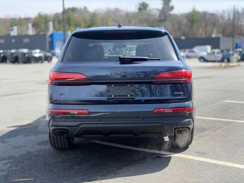 Certified 2025 Audi Q7 2.0T Premium Plus w/ Convenience Plus Package AWD/4WD image 5