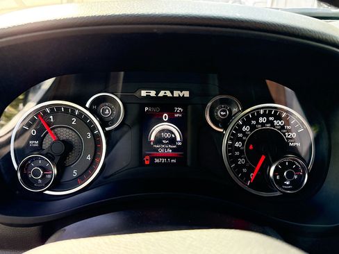 Used 2024 RAM 3500 Big Horn image 37