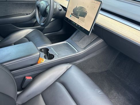 Used 2022 Tesla Model 3 Long Range AWD/4WD image 16