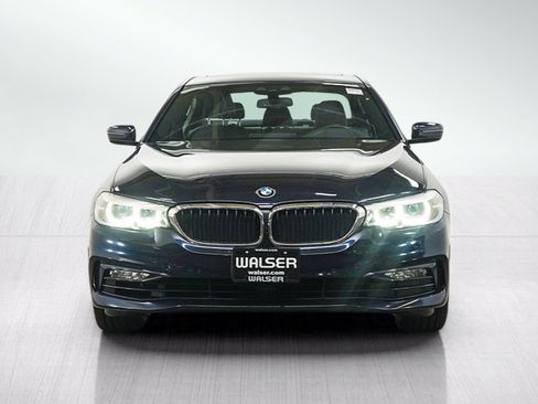 Used 2018 BMW 530e xDrive w/ Premium Package 2 AWD/4WD image 9