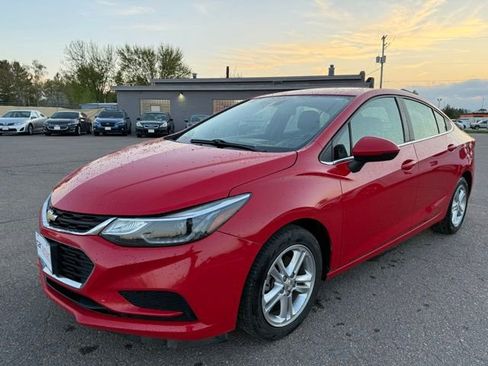 Used 2017 Chevrolet Cruze LT FWD image 30