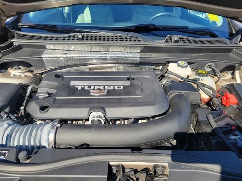 Used 2023 Cadillac XT4 Luxury w/ Cold Weather Package image 19