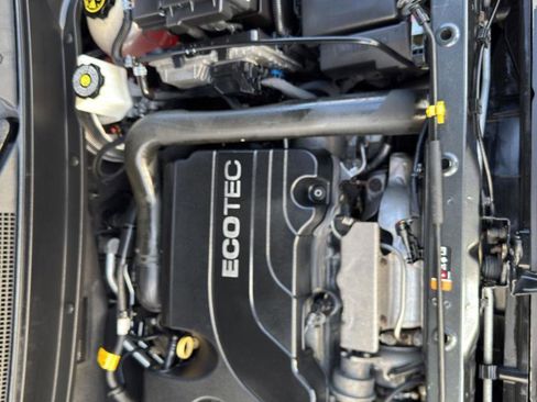 Used 2019 Chevrolet Equinox LT image 39