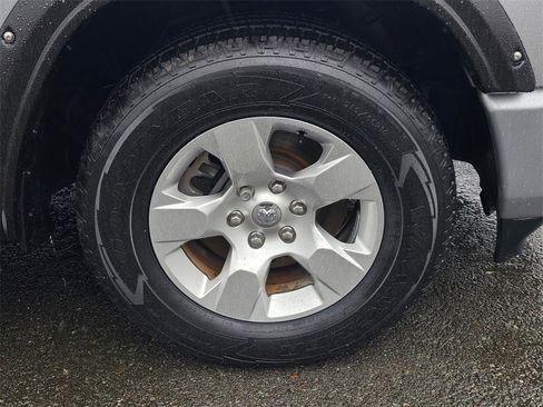 Used 2019 RAM 1500 Big Horn image 30