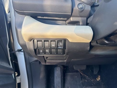 Used 2021 Subaru Ascent Limited w/ Technology Package image 9