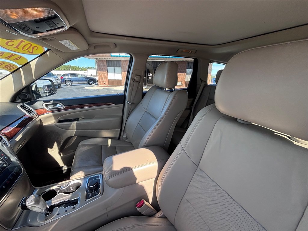 Used 2013 Jeep Grand Cherokee Limited w/ Luxury Group II AWD/4WD image 12