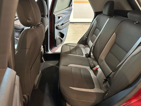 Used 2025 Chevrolet TrailBlazer LT FWD image 38