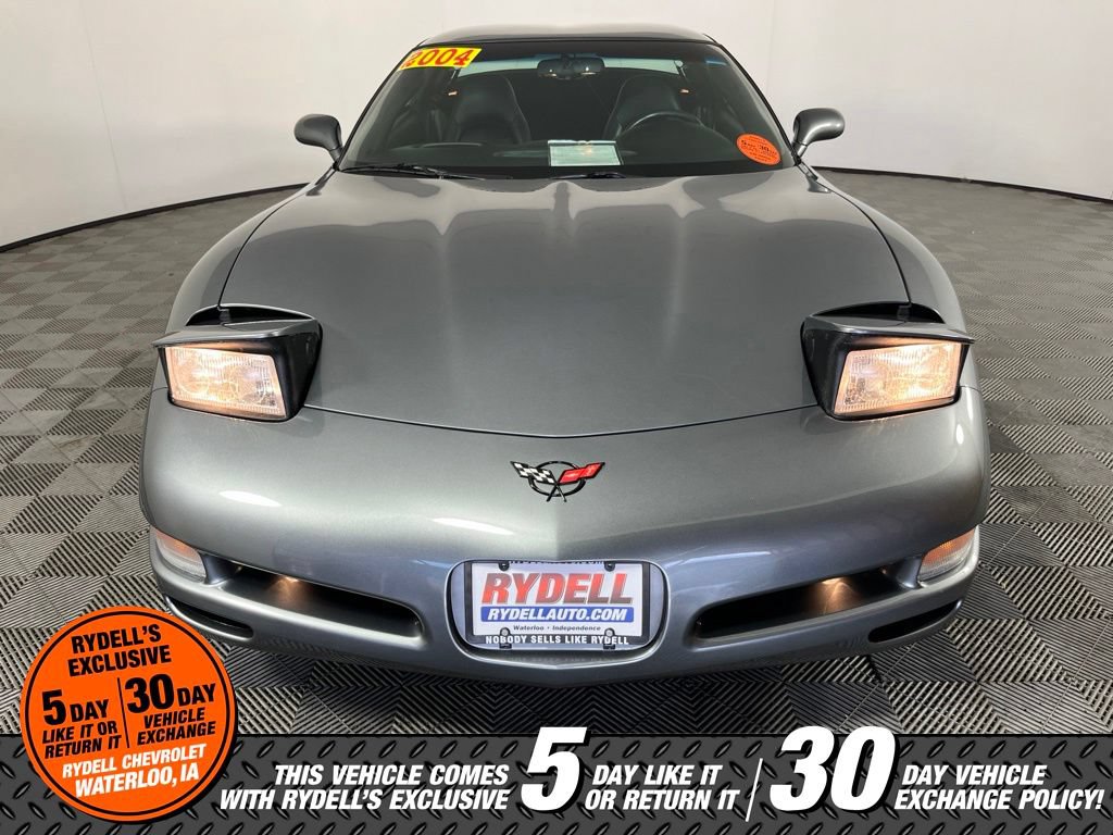 Used 2004 Chevrolet Corvette Coupe RWD image 12