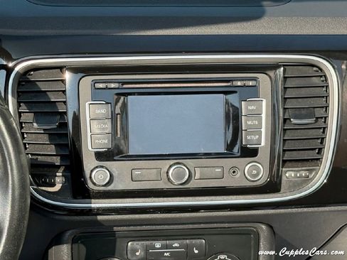 Used 2013 Volkswagen Beetle 2.5 image 23