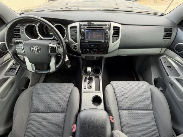 Used 2012 Toyota Tacoma 4x4 Double Cab w/ TRD Off-Road Pkg image 12