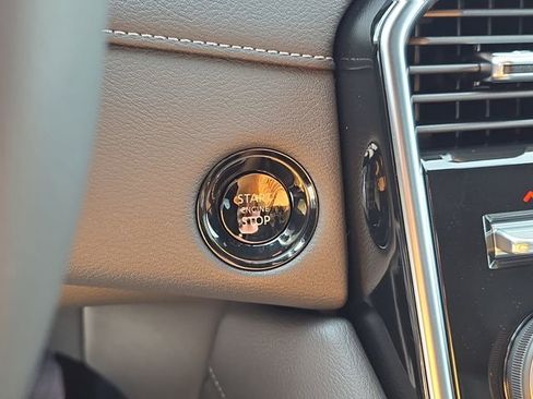 New 2026 Nissan Armada SL w/ Captain's Chari Seat Package image 30