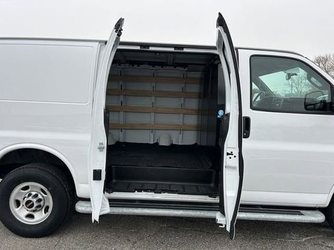 Used 2024 GMC Savana 2500 w/ Driver Convenience Package RWD image 12