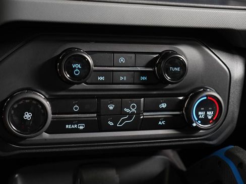 Certified 2024 Ford Bronco Black Diamond w/ Sasquatch Package AWD/4WD image 18