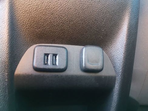 Used 2015 Chevrolet Colorado LT w/ LT Convenience Package image 6