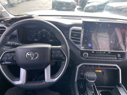 Used 2024 Toyota Sequoia Platinum image 7