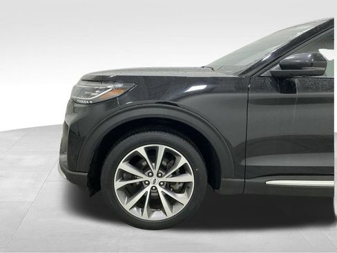 Used 2025 Ford Explorer Platinum w/ Ultimate Package AWD/4WD image 8