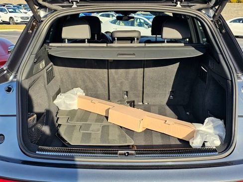 Used 2022 Audi SQ5 Premium image 11