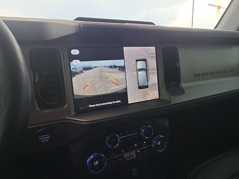 Used 2025 Ford Bronco Outer Banks AWD/4WD image 26