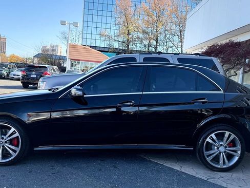 Used 2014 Mercedes-Benz E 350 4MATIC Sedan image 4