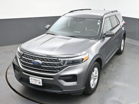 Used 2022 Ford Explorer XLT AWD/4WD image 34