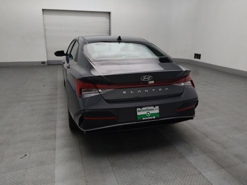 Used 2025 Hyundai Elantra SEL image 6