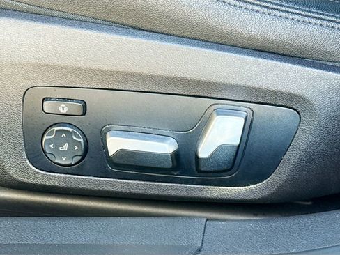 Used 2021 BMW 330i 330i w/ M Sport Package image 24