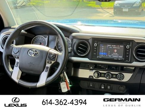 Used 2018 Toyota Tacoma SR5 RWD image 14