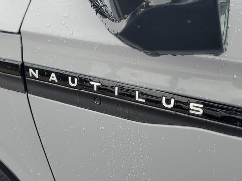 New 2026 Lincoln Nautilus Reserve AWD/4WD image 7