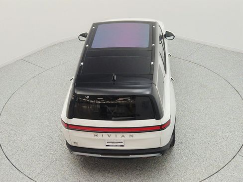 Used 2025 Rivian R1S Adventure AWD/4WD image 27