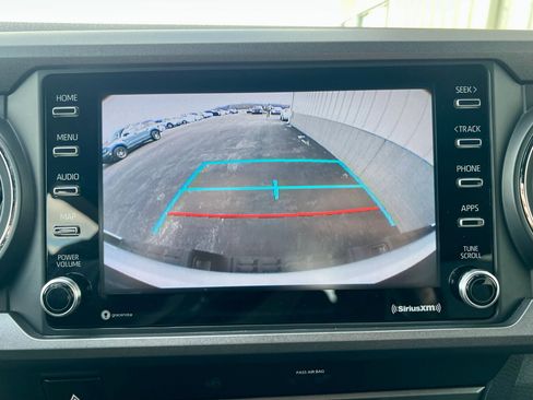 Used 2020 Toyota Tacoma TRD Off-Road image 22