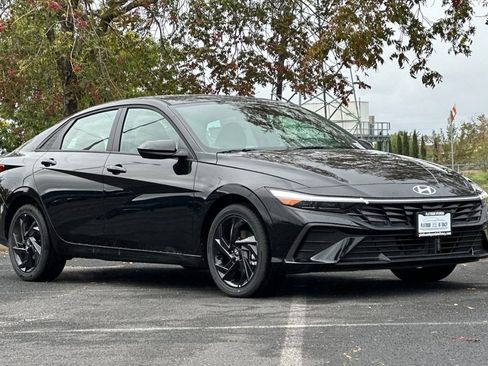 New 2026 Hyundai Elantra Sport image 2