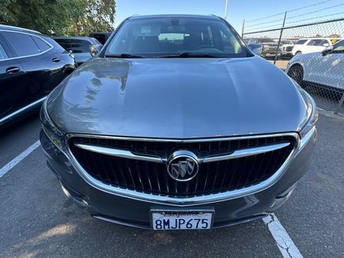 Used 2019 Buick Enclave Essence FWD image 3