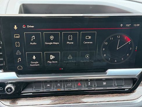 Used 2024 GMC Sierra 1500 Elevation w/ LPO, GMC Protection Package AWD/4WD image 18